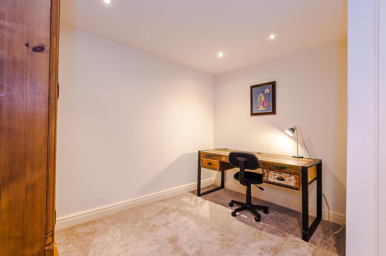 Belvedere House - Serene Countryside Escape - 4 Bedrooms Sleeps 8 Sandbach Exterior photo